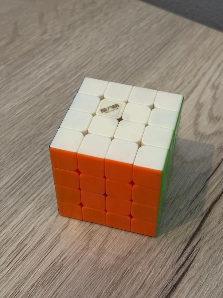 Qiyi Wuque 4x4 Rubiks Kubus Speecube inclusief doos, Hobby en Vrije tijd, Denksport en Puzzels, Zo goed als nieuw, Rubik's of 3D-puzzel