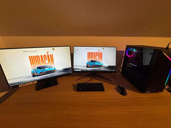 Complete gaming PC met monitoren/Toetsenbord en muis, Spelcomputers en Games, Games | Pc, Gebruikt, Overige genres, 1 speler, Vanaf 12 jaar