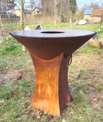 Vuurschaal/BBQ met 8mm dike plancha bakplaat beschikbaar voor biedingen