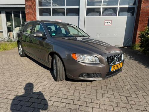 V70 2.5T Momentum BluetoothTelefoon Automaat Navi ParkeerV&A, Auto's, Volvo, Bedrijf, V70, Benzine, E, Stationwagon, Automaat