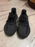 Yeezy Boost 350 V2 - Maat 38, Kleding | Heren, Schoenen, Ophalen of Verzenden, Gedragen, Zwart, Sneakers of Gympen