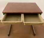 vintage Schoolbankje van de lager school voor klein prijsje, Kinderen en Baby's, Kinderkamer | Tafels en Stoelen, Ophalen, Gebruikt