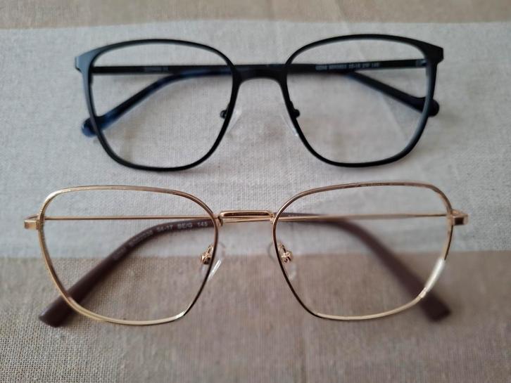 Dames brilmonturen 2 stuks, zo goed als nieuw!, Sieraden, Tassen en Uiterlijk, Zonnebrillen en Brillen | Dames, Zo goed als nieuw