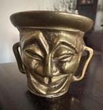 Antiek gezichten kopje van brons, Verzenden