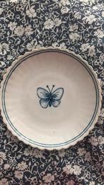 Oud schaaltje/bordje blauwe vlinder - Makkumer aardewerk, Ophalen of Verzenden