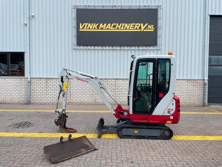 Takeuchi TB 216 (bj 2019), Zakelijke goederen, Machines en Bouw | Kranen en Graafmachines, Graafmachine