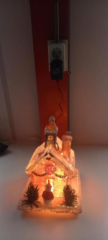 Kersthuisje met Verlichting  beschikbaar voor biedingen