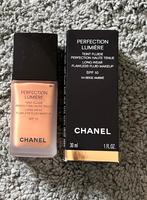 Nieuwe foundation van Chanel: Perfection Lumière - 54, Sieraden, Tassen en Uiterlijk, Uiterlijk | Cosmetica en Make-up, Nieuw