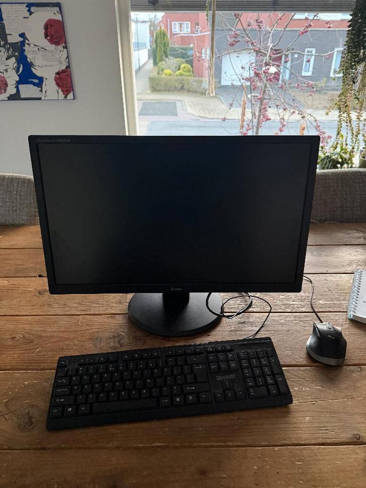 intel NUC, Computers en Software, Desktop Pc's, Gebruikt, 2 tot 3 Ghz, SSD, 16 GB, Met videokaart, Met monitor, Ophalen of Verzenden