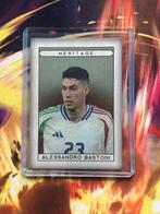 Futera unique world football 2024 Alessandro Bastoni 03/35, Hobby en Vrije tijd, Ophalen of Verzenden, Nieuw, Losse kaart, Foil