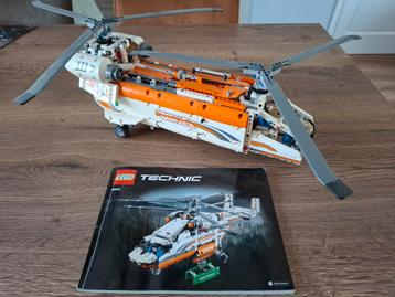 LEGO Technic 42052 Heavy Lift Helicopter beschikbaar voor biedingen