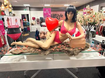 Partij lingerie/ badkleding ter overname  beschikbaar voor biedingen