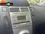 Toyota Yaris 1.3 VVTi Cool, Auto's, Gebruikt, 4 cilinders, 995 kg, Bedrijf