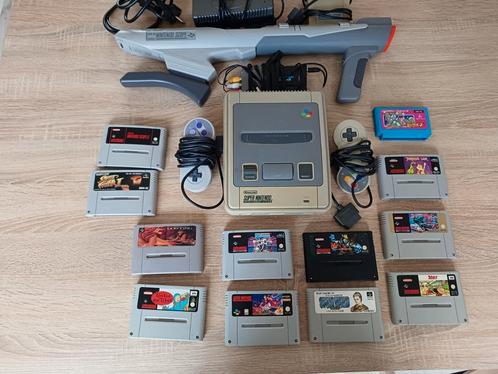 Snes met scope en 12 spellen, Spelcomputers en Games, Spelcomputers | Nintendo Super NES, Gebruikt, Met 2 controllers, Ophalen of Verzenden