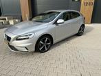 Volvo V40 2.0 T2 122PK 2019 Grijs R-Design, Auto's, Voorwielaandrijving, 65 €/maand, 15 km/l, Zwart