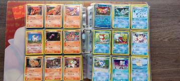 Pokemon kaarten verzameling 320 kaarten in map beschikbaar voor biedingen