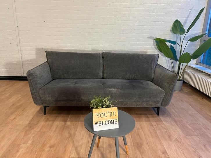 Stijlvolle 3-zits Merk bank | Retourmodel, Huis en Inrichting, Banken | Bankstellen, Zo goed als nieuw, Rechte bank, Driepersoons