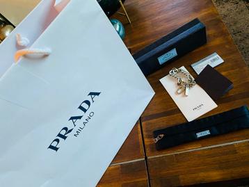 Prada man Armband beschikbaar voor biedingen