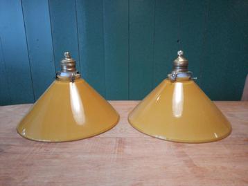 Oker Glazen Hanglampen, Art Deco, ca. 1930 (Set van 2) beschikbaar voor biedingen