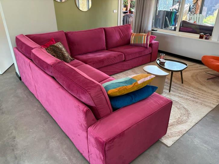 IKEA Kivik 5-zitsbank met fuchsia hoes, Huis en Inrichting, Banken | Sofa's en Chaises Longues, Zo goed als nieuw, Vierpersoons of meer