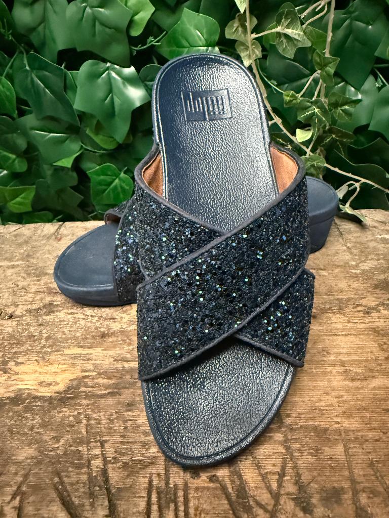 Bijna Nieuwe slippers van Fitflop maat 37, Kleding | Dames, Schoenen, Blauw, Ophalen of Verzenden, Zo goed als nieuw, Fitflop