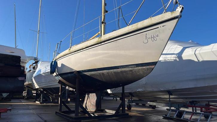 Te koop Contest 25 - Opknapper, Watersport en Boten, Kajuitzeilboten en Zeiljachten, Gebruikt, Tourjacht of Cruiser, Polyester