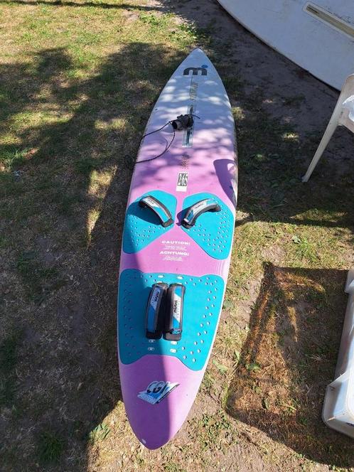 Mistral stinger surfplank, Watersport en Boten, Windsurfen, Gebruikt, Plank, 250 tot 300 cm, Met vin(nen), 5 tot 7 m², Ophalen