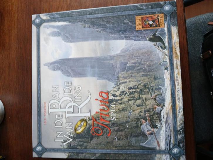 In de ban van de ring trivia spel, Hobby en Vrije tijd, Gezelschapsspellen | Bordspellen, Zo goed als nieuw, Ophalen of Verzenden