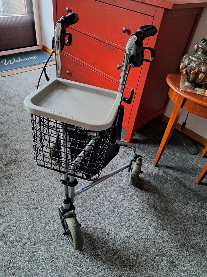 Binnenhuis rollator, draaien om je eigen as, Diversen, Rollators, Ophalen