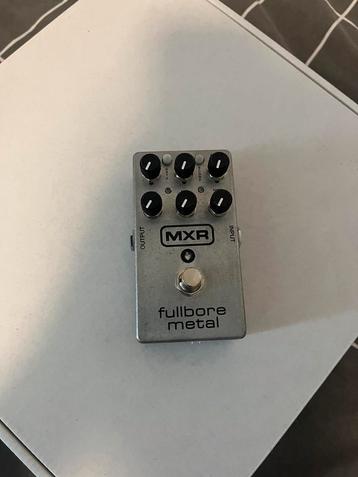 MXR fullbore metal effectenpedaal beschikbaar voor biedingen