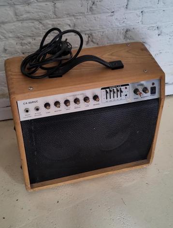 Gitaar (versterker) beschikbaar voor biedingen