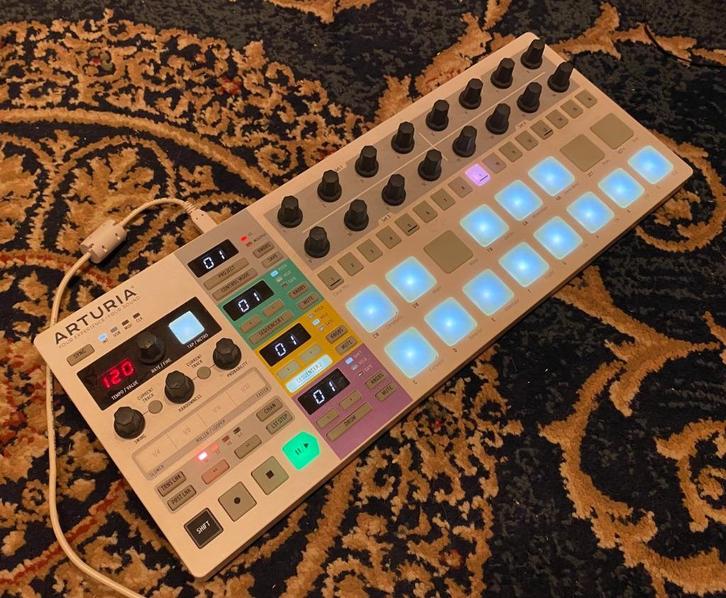 Arturia Beatstep Pro, Muziek en Instrumenten, Midi-apparatuur, Gebruikt, Ophalen of Verzenden