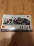 LEGO Exclusief 10291 Queer Eye – De Fab 5 loft, Nieuw, Complete set, Ophalen of Verzenden, Lego