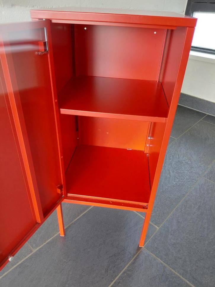 Rood metalen hal kastje, Huis en Inrichting, Kasten | Overige, Zo goed als nieuw, Ophalen