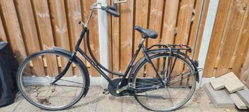 Oma fiets is nog een redelijk goede fiets  beschikbaar voor biedingen