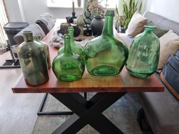 Blauw / groene vazen  beschikbaar voor biedingen