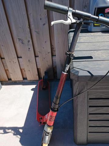 Rode Oxelo Mid 9 step beschikbaar voor biedingen