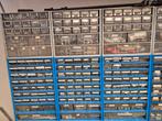 Assortiment dozen met diverse materialen, Ophalen, Schroeven, Zo goed als nieuw, Minder dan 50 mm