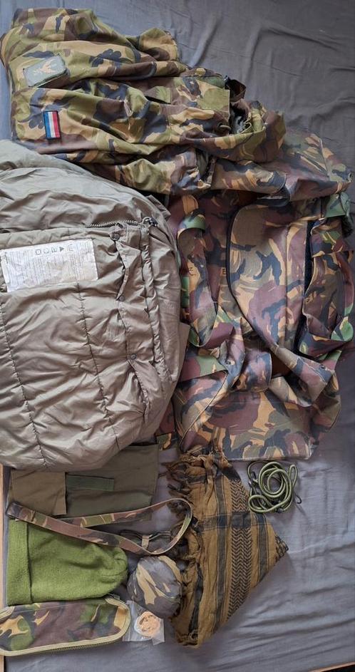 Legerset Landmacht woodland tas met inhoud., Verzamelen, Militaria | Algemeen, Landmacht, Kleding of Schoenen, Nederland, Ophalen of Verzenden