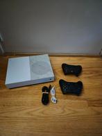 X Box One S digital met 2 controllers., 1 speler, Racen en Vliegen, Ophalen of Verzenden, Zo goed als nieuw