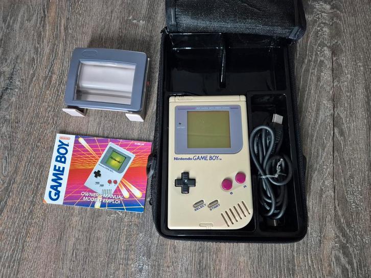 Gameboy Classic met accessoires, Spelcomputers en Games, Spelcomputers | Nintendo Game Boy, Gebruikt, Game Boy Classic, Ophalen of Verzenden