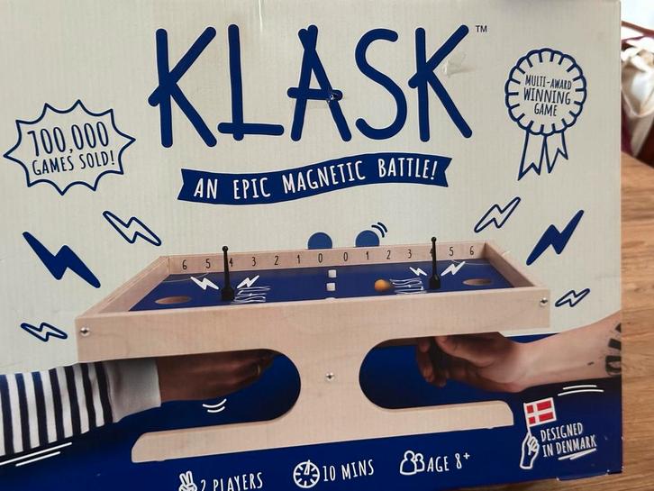Klask bordspel - Zo goed als nieuw!, Hobby en Vrije tijd, Gezelschapsspellen | Bordspellen, Zo goed als nieuw, Een of twee spelers