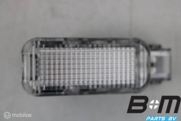 Voetenruimteverlichting Audi A4 8K Limo 4B0947415A beschikbaar voor biedingen
