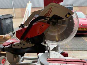 Milwaukee MS 304 DB Afkortzaag met Onderstel beschikbaar voor biedingen