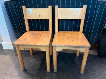 2 houten Schilte stoeltjes voor peuter/kleuter beschikbaar voor biedingen