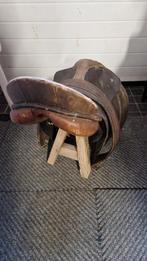 oud zadel met bok hubertus made in denmark, Antiek en Kunst, Ophalen