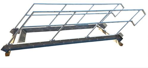 Gegalvaniseerde trap ca. 243cm hoog. Hoge kwaliteit. Nieuw., Doe-het-zelf en Verbouw, Ladders en Trappen, Zo goed als nieuw, 2 tot 4 meter