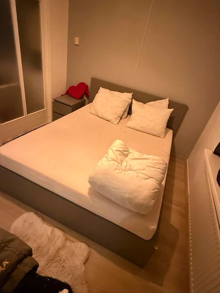 IKEA Malm bed 160x200 - Grijs, Huis en Inrichting, Slaapkamer | Bedden, Gebruikt, Tweepersoons, 160 cm, 200 cm, Hout, Grijs, Ophalen of Verzenden