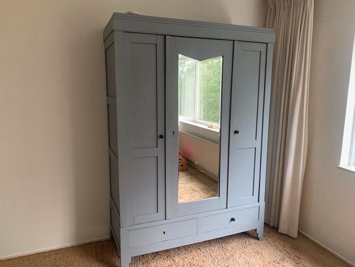 Grijze kledingkast met spiegel en lades, Huis en Inrichting, Kasten | Kledingkasten, Gebruikt, 150 tot 200 cm, 100 tot 150 cm