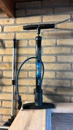 Delta Fietspomp met meter, Ophalen of Verzenden, Zo goed als nieuw